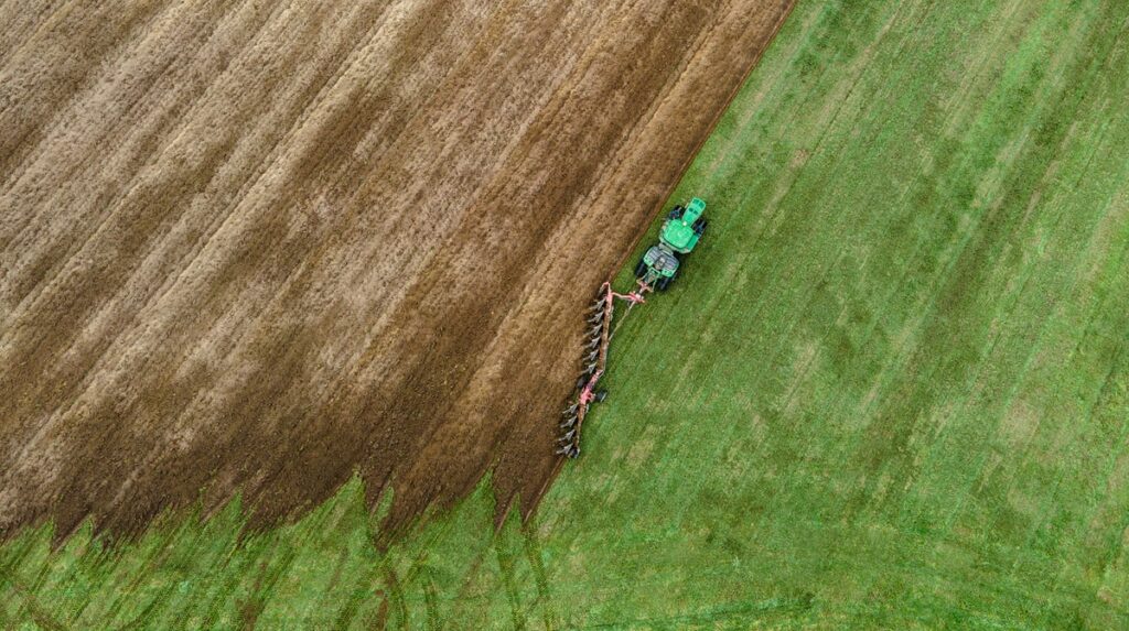 Photo de Mériol Lehmann, pour son exposition De nos champs s’élèvent poussières.